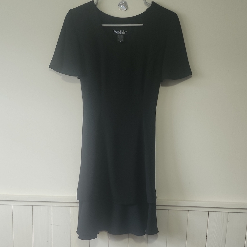 Black Sheath Midi Dress Scoop Neck Short Sleeve